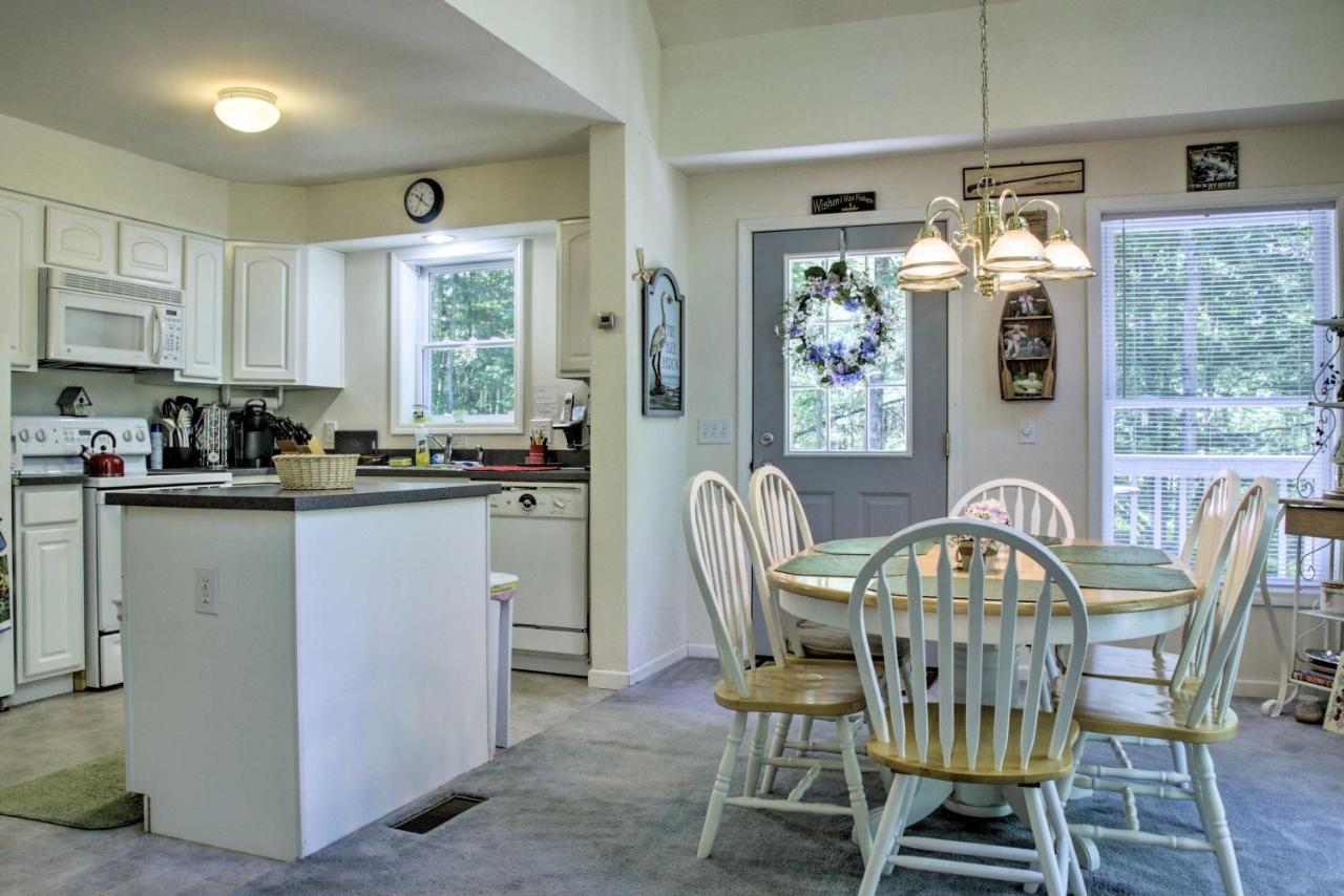 Spacious Home With Deck, Grill And Delaware River View Callicoon Esterno foto