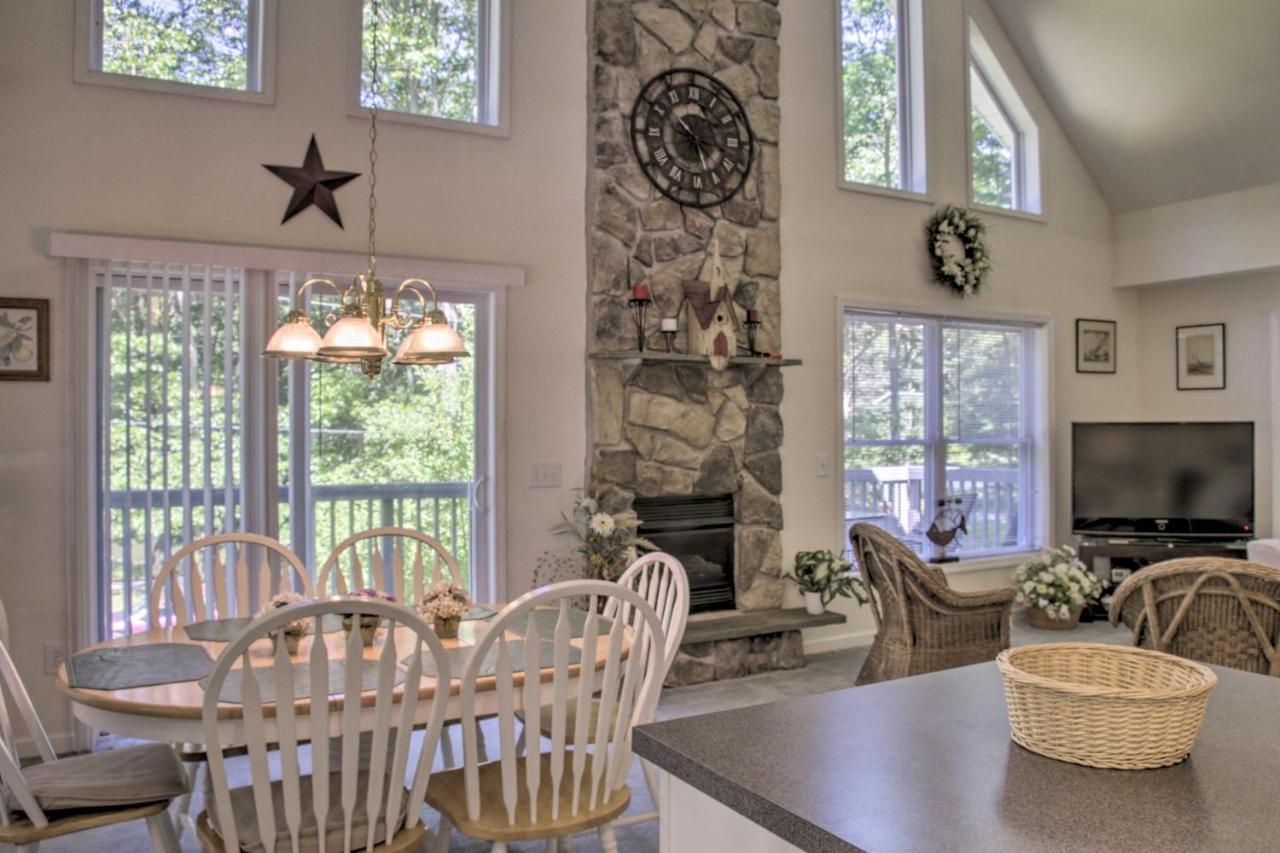 Spacious Home With Deck, Grill And Delaware River View Callicoon Esterno foto