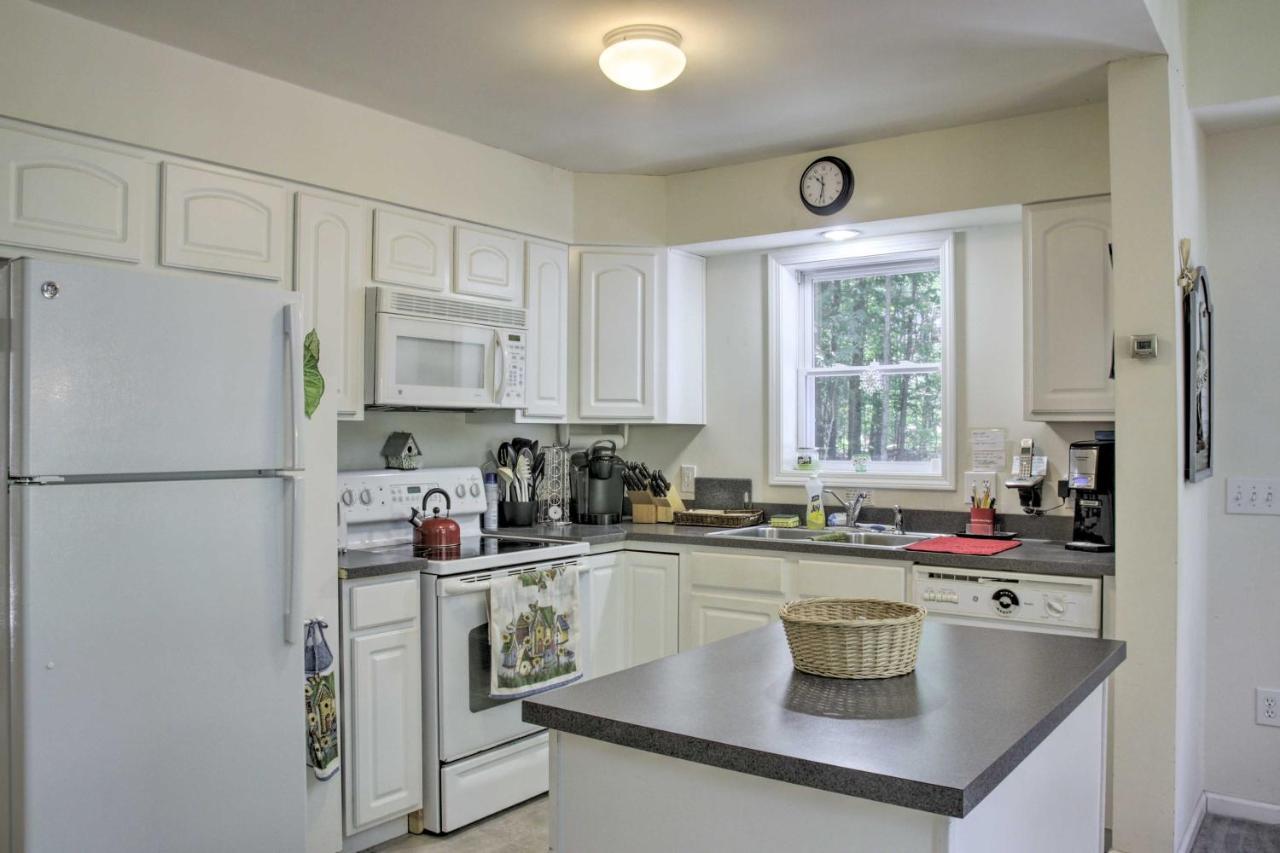 Spacious Home With Deck, Grill And Delaware River View Callicoon Esterno foto